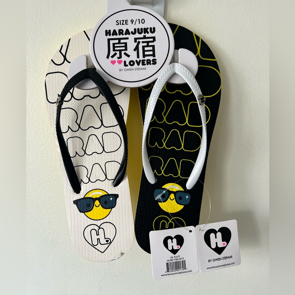 Harajuku Lovers Flip Flops - Black and White RAD